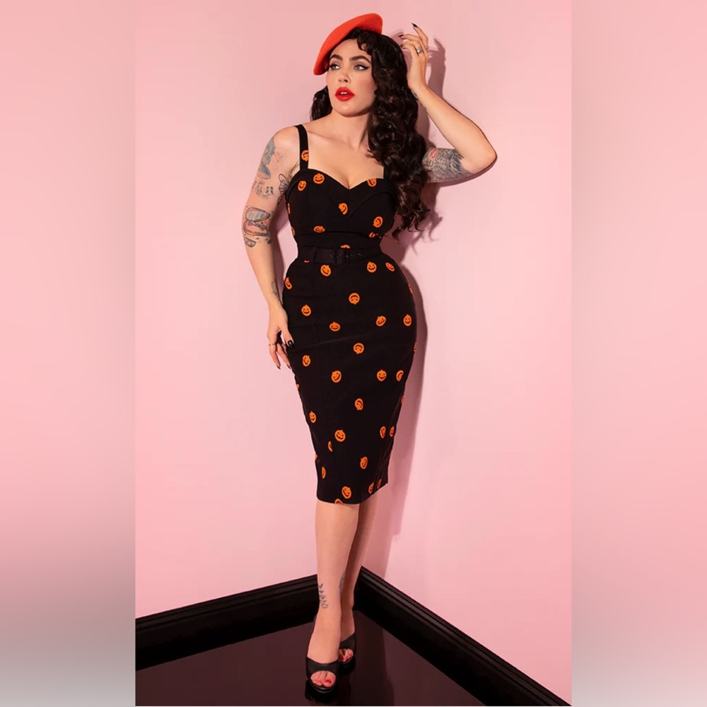 BNWT Vixen by Micheline Pitt Pumpkin King Maneater Wiggle Dress Sz L
